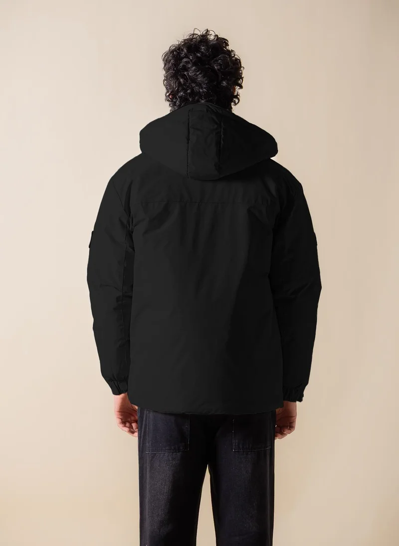 SHAPES TECHNICAL HOODED PUFFER JACKET