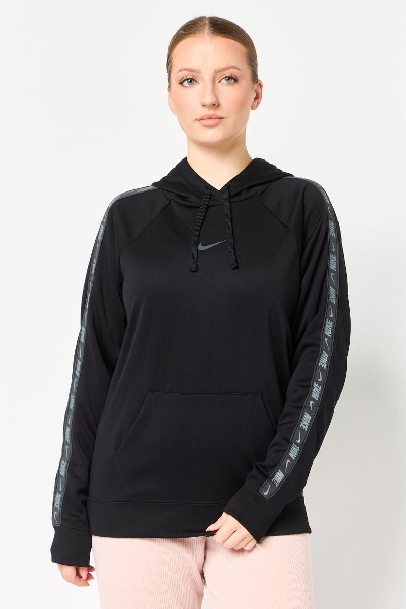 Nike هودي رياضي نسائي بأكمام طويلة مناسب في الهواء الطلق، أسود - Image 1