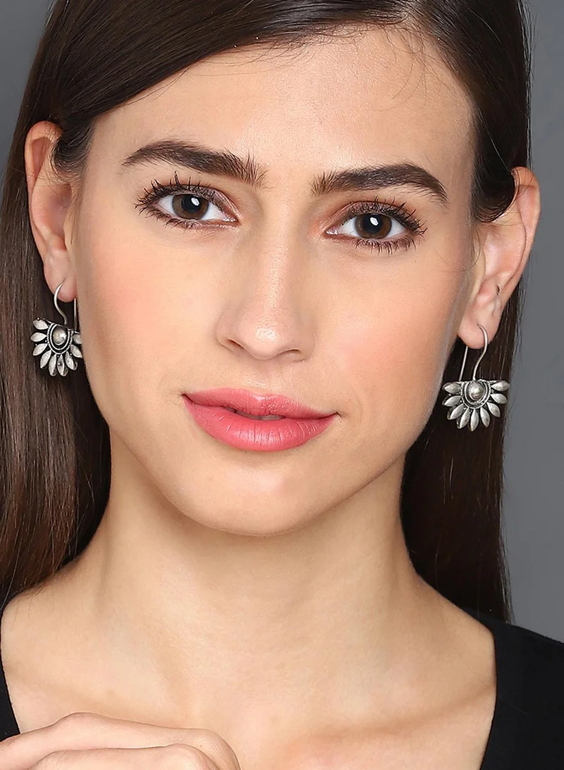 SOHI Floral Shaped Oxidised Artificial Drop Earring Jewellery