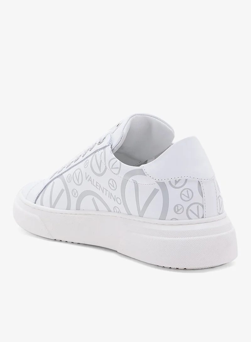 فالنتينو باي ماريو فالنتينو سنيكرز برباط قصير