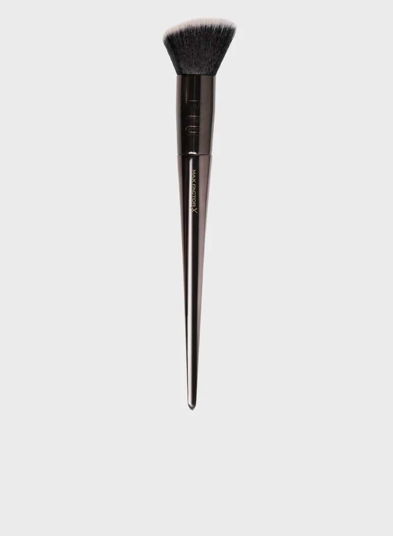 Max Factor Pro Foundation Blender Brush F10 by Mashael Ajeel