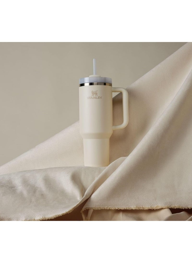 Stanley - كوب Quencher H2.0 FlowState المصنوع من الفولاذ المقاوم للصدأ والمُعزل بالفراغ مع غطاء وقشة للمياه أو الشاي المثلج أو القهوة، لون بيج - Image 1