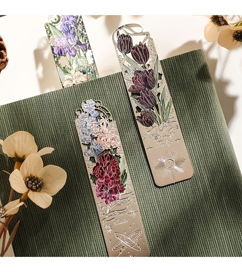 Metal Floral World Hollow Tulip Bookmark Durable Reading Gift for Book Lovers - Image 5