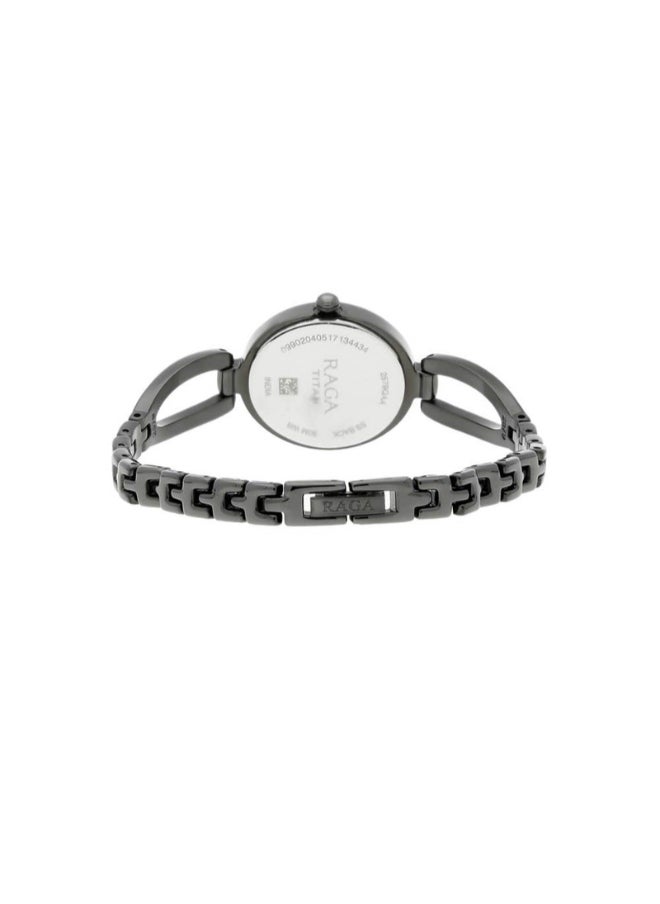 TITAN - Women Analog Oval Shape Metal Wrist Watch - 2579QM01 - 35.5 Mm - Image 1