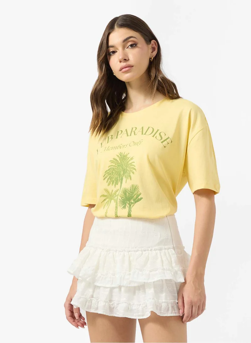 Ginger Crew Neck Holiday Graphic T-shirt