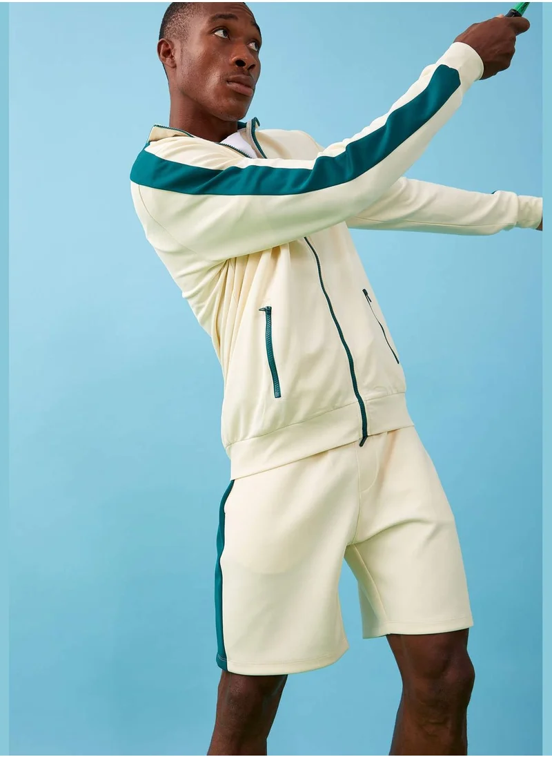 DeFacto Regular Fit Elastic Waist Shorts