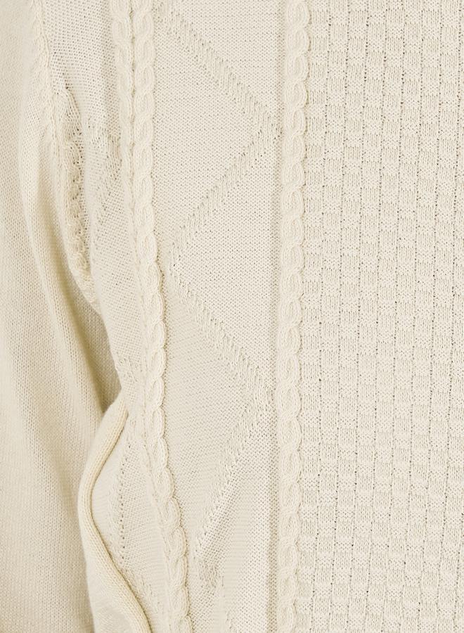 Styli Regular Fit Round Neck Cable Knit Sweater  - Image 3
