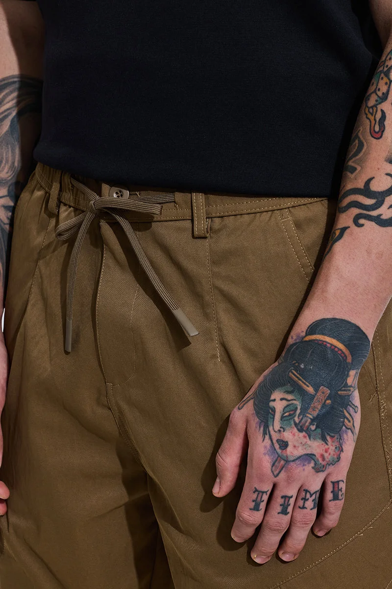 SNITCH بنطلون كارجو بقصة مريحة وخصر متوسط باللون البني