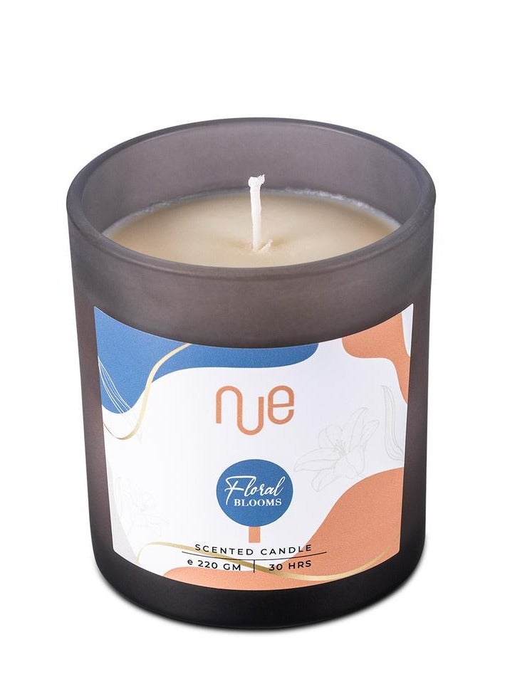Nue Floral Blooms Scented Candle 220G - Image 1