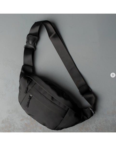 Crossbody and waist bag for women and men - practical, comfortable and light - freedom of movement - protects all our belongings from rain - black, 3 zippers