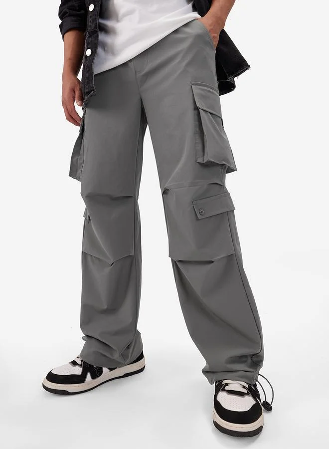 ذا سوليد ستور بنطال باراشوت بجيوب كارجو