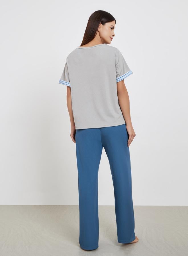 Styli Text Embroidery Detail T-Shirt and Solid Pyjama Set - Image 5
