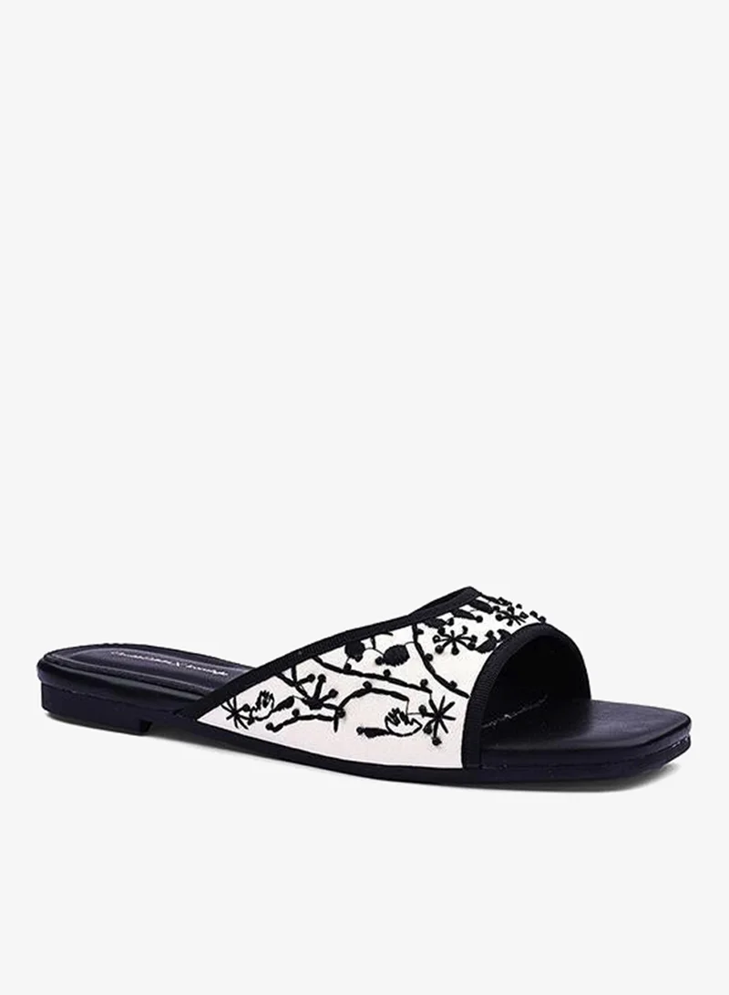 أيقون صنادل نسائية منزلقة بنقش أغصان