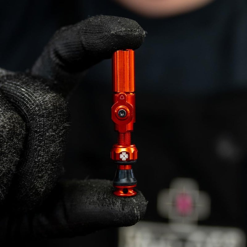 Muc Off Muc-Off Big Bore Hybrid Tubeless Valves - Iridescent 45mm - Image 3