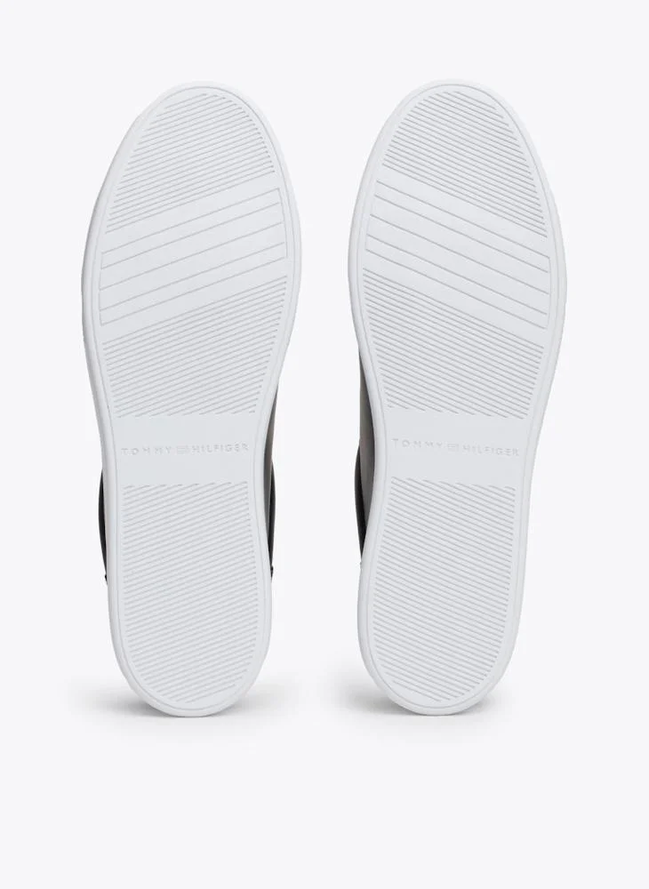 تومي هيلفيغر ESSENTIAL COURT SNEAKER