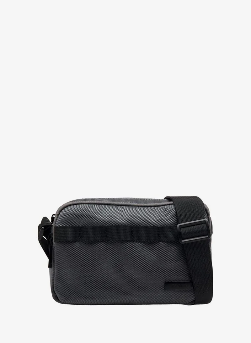 لي كوبر Men Textured Crossbody Bag