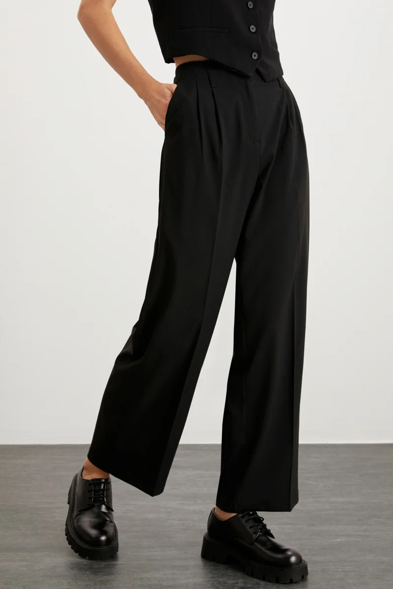 جريميلانج Luzıa Women's Wide Leg Ankle Length Woven Fabric Black Trousers