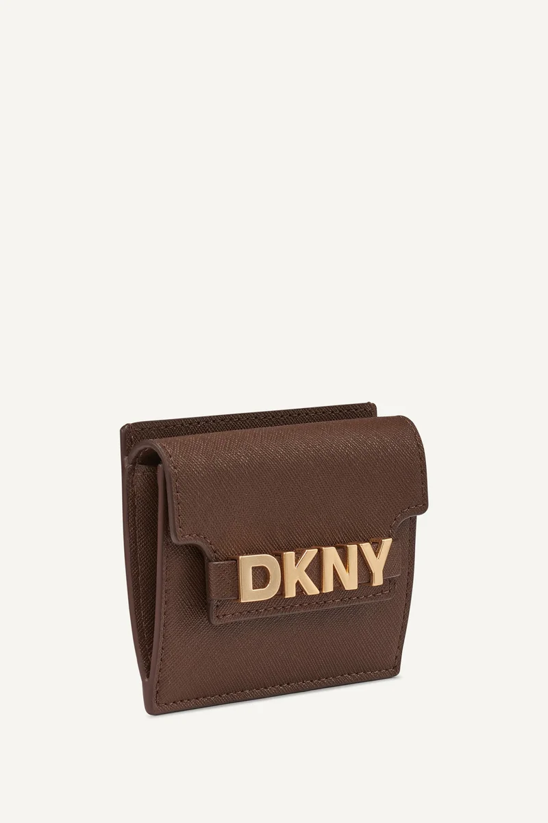 د ك ن ي Avril Cardcase