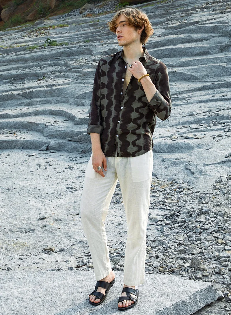 Campus Sutra Men's Ash Grey & Midnight Black Wave-Ombre Shirt