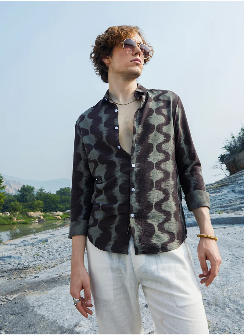 Campus Sutra Men's Ash Grey & Midnight Black Wave-Ombre Shirt