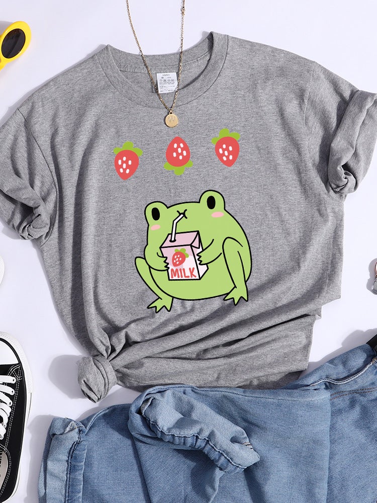 Green Frog Who Loves Strawberry Flavor Milk T-Shirt Women'S Sports Summer T-Shirt Street Trend - Image 1