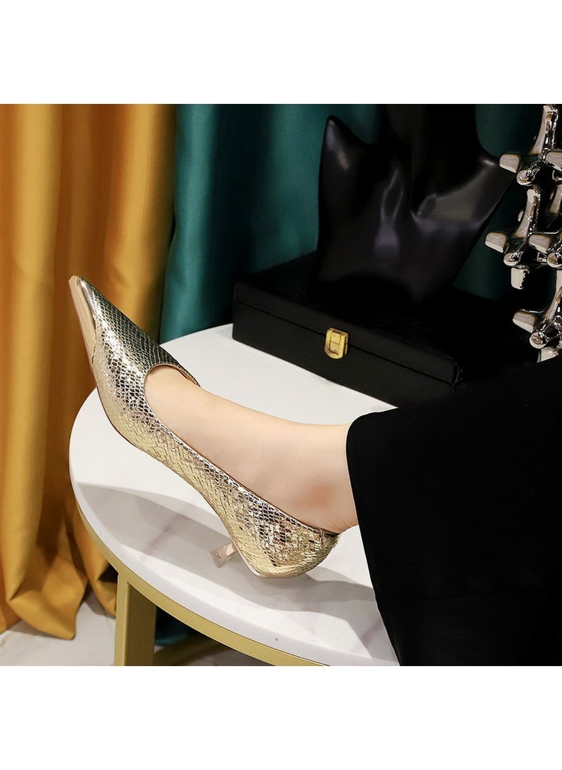 Metallic Toe Mid-Heel Party Pumps gold