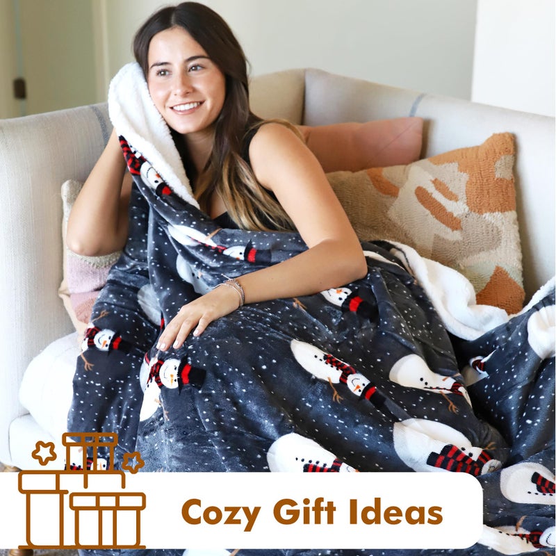 تيرينيا عيد الميلاد رمي شيربا بطانية 50 "" × 60 "" Snow Man Pattern Super Super Fluffy Sherpa رمي تلفزيون بطانية مزخرفة لعطلة الأريكة السرير الرمادي - Image 3