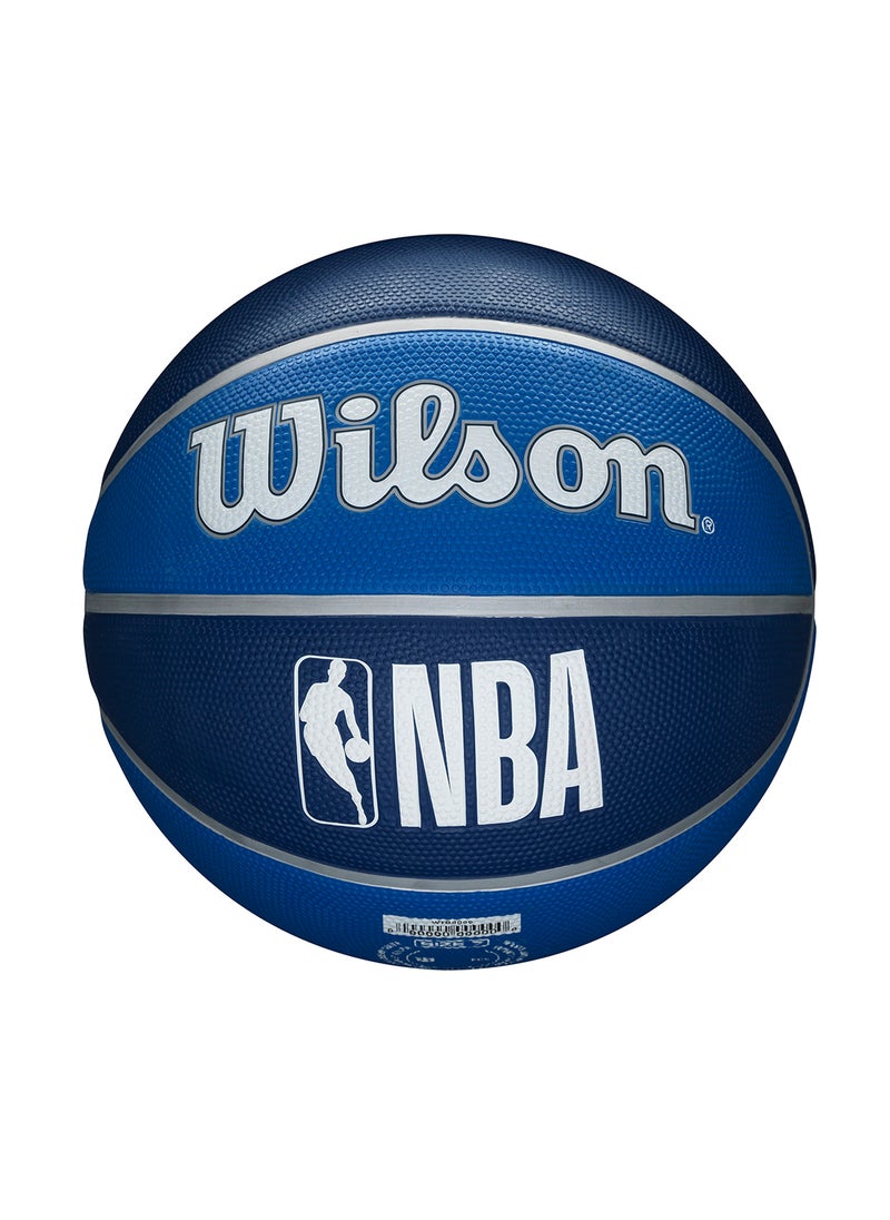 Wilson NBA Team Alliance Basketball Dallas Mavericks - Size 7 for +12 years old and Adults - Blue/Silver  - Image 2