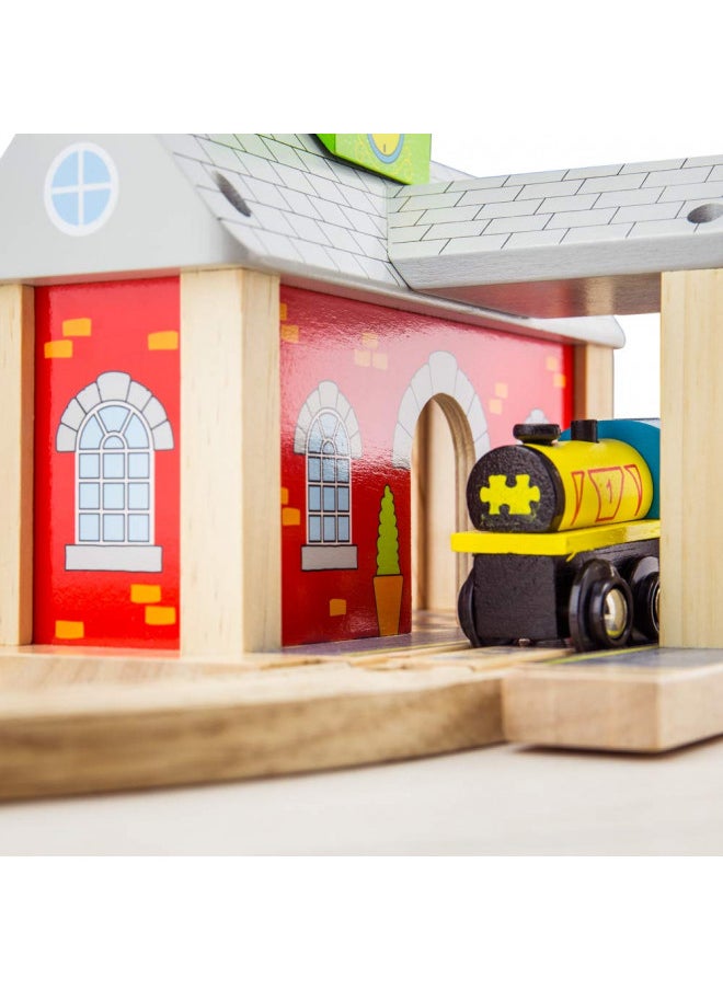 Bigjigs Rail Wooden Railway Station - Other Major Rail Brands are Compatible - pzsku/ZBED77CA6E4585AD240C4Z/45/_/1732281897/266b99e6-9b4c-44de-8b8f-8529afb3716e