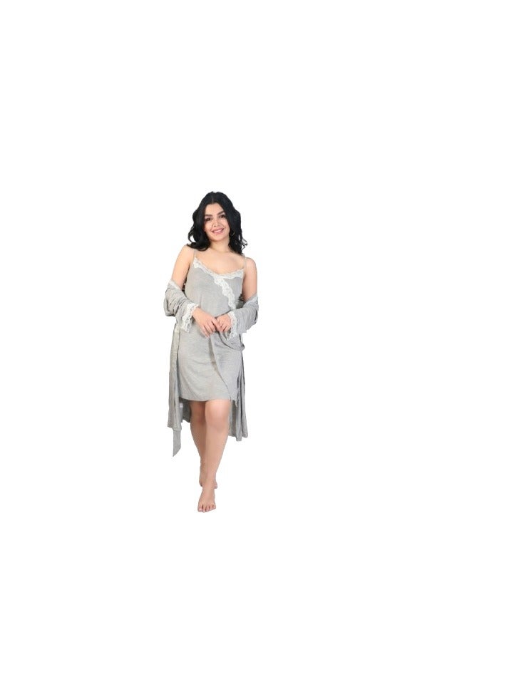 Dadoush Elegant nightgown with spaghetti straps and white lace accents for a soft, romantic touch.  - Image 3