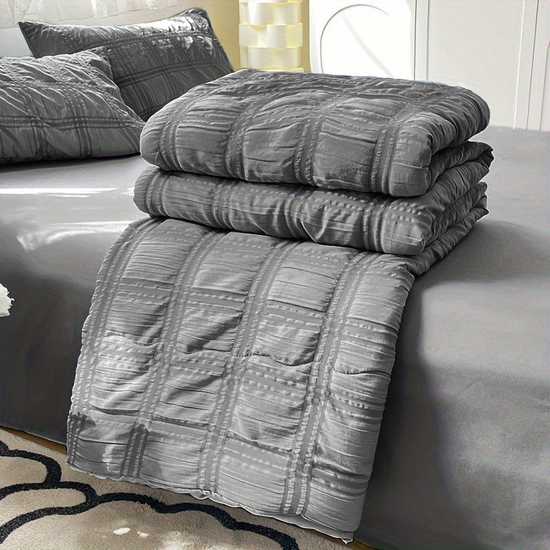 Lightweight Summer Quilt - Breathable Seersucker, Soft & Comfortable Bedding for All Seasons, Perfect for Bedroom Decor - Image 1