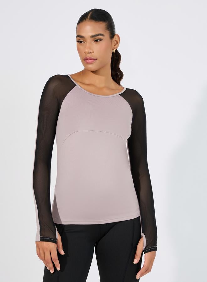 ستايلي اكتيف بلوزة بتفاصيل دانتيل وفتحة أصبع ابهام - Image 1