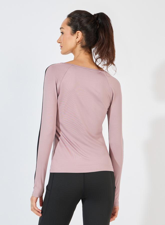 ستايلي اكتيف بلوزة بتفاصيل دانتيل وفتحة أصبع ابهام - Image 5