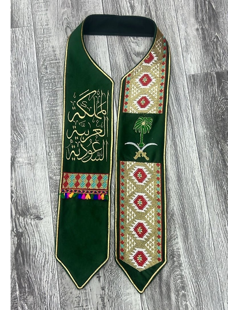Saudi National Day Shawl: Pride and elegance in the Kingdom, suitable for adults
