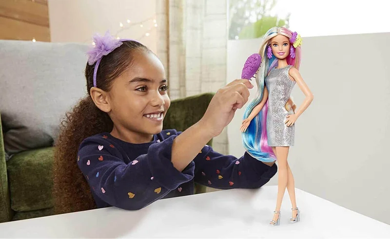 باربي Colorful Hair Doll with Accessories, Hairstyling Pieces GNH04