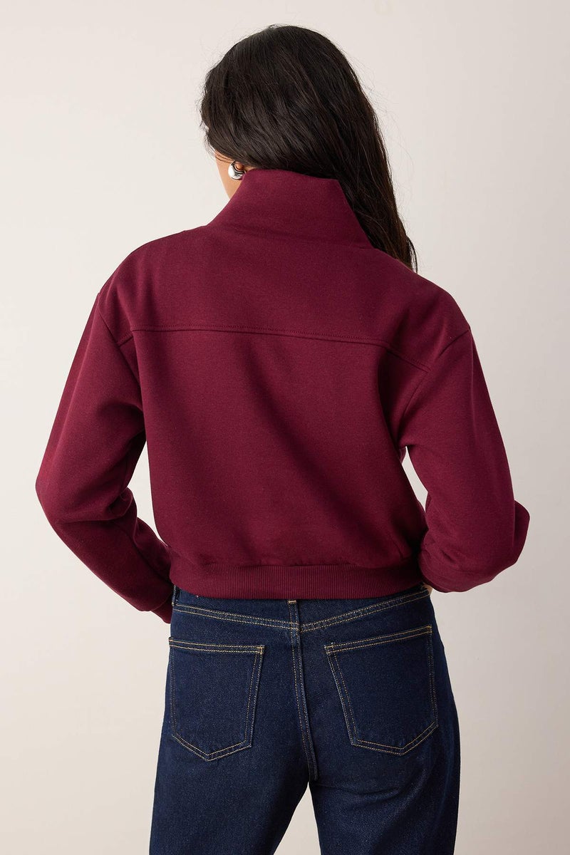trendyol Burgundy Thick Fleece Inside Stand Collar Half Zipper Crop Knitted Sweatshirt - Image 4