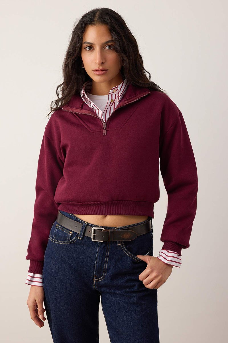 trendyol Burgundy Thick Fleece Inside Stand Collar Half Zipper Crop Knitted Sweatshirt - Image 1