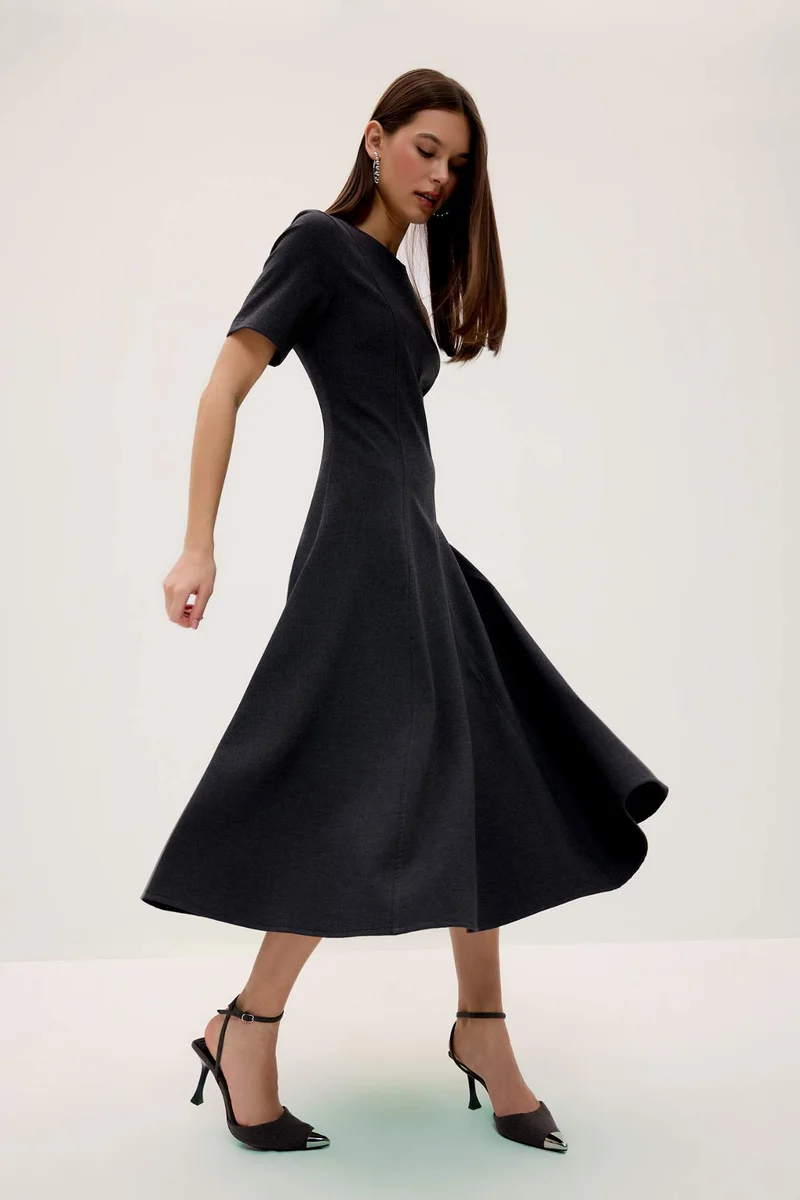 ديفاكتو Crew Neck Basic Plain Short Sleeve Midi Dress