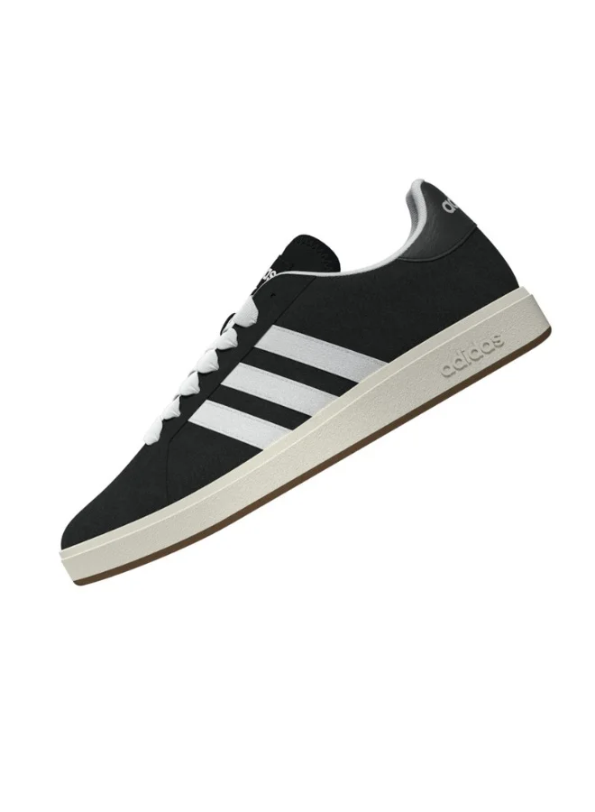 adidas أحذية أديداس جراند كورت بيس للرجال باللون الأسود