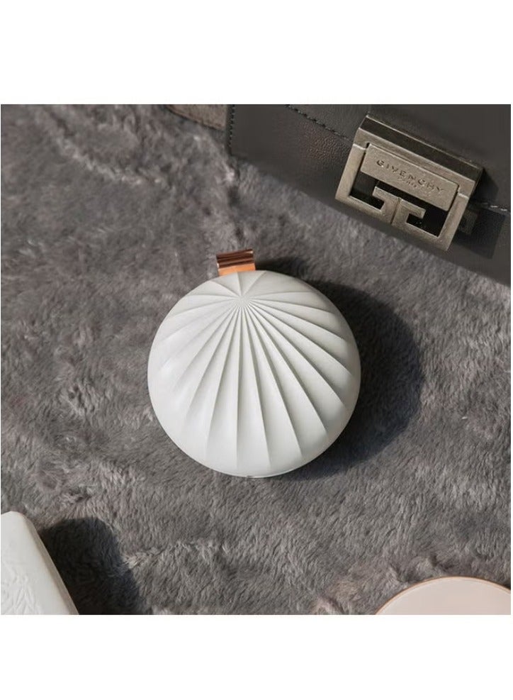 إيزي سو موزع عطور للإستخدام المنزلي صغير على شكل صدفة أبيض 7.6x3.8سم