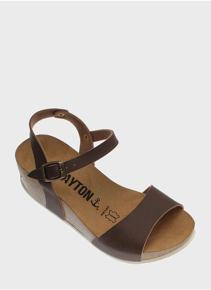 بيتون Maya Mid Heel Wedges