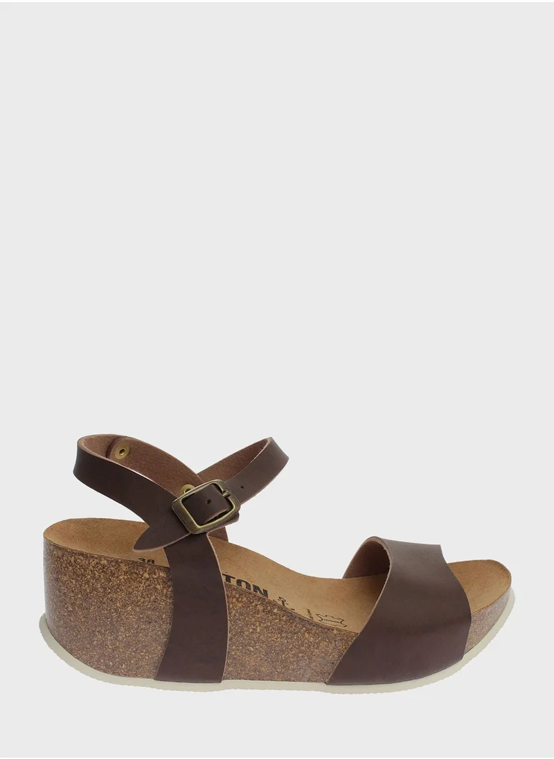 بيتون Maya Mid Heel Wedges