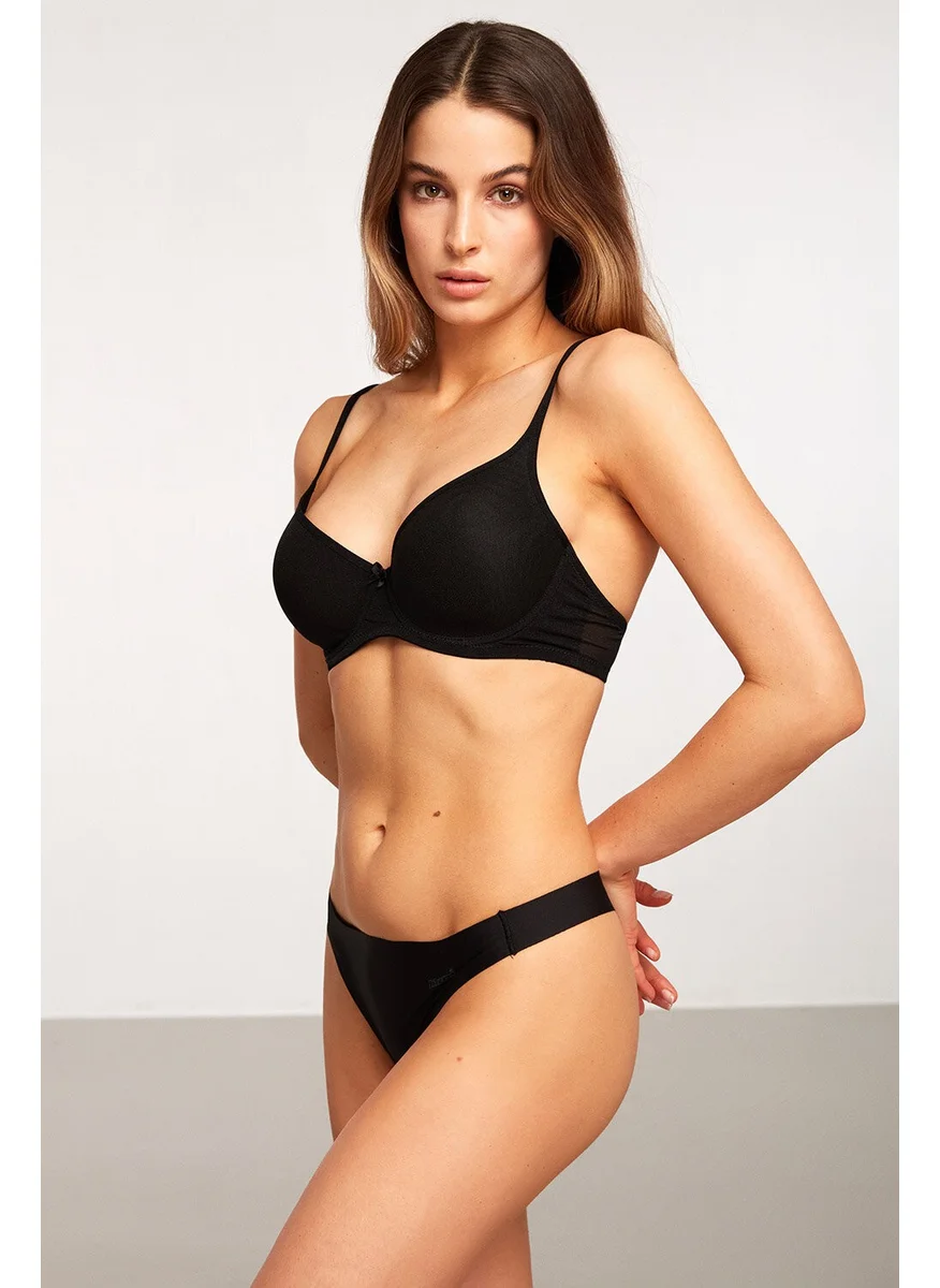 كوم Women Rosalinda String Black 41BK20281