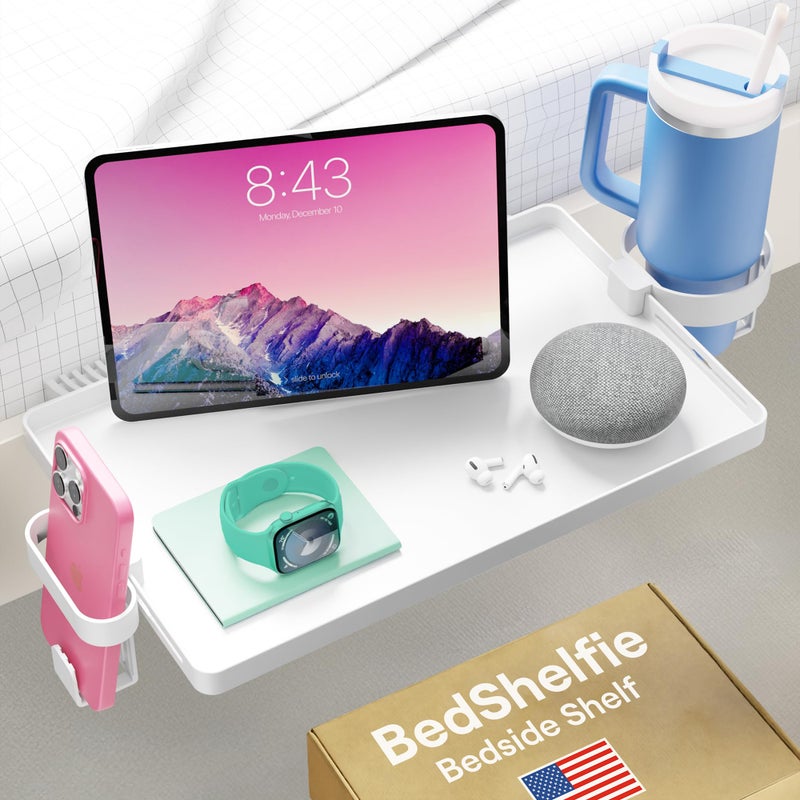 BedShelfie رف سرير BedShelfie للسرير الجانبي لغرفة النوم الجامعية والسرير العلوي، أساسيات غرفة النوم الجامعية، حاملة جانبية، صينية عائمة قابلة للتثبيت، تخزين طاولة السرير الجانبي، ديكور طاولة السرير العلوية - أساسيات السكن الجامعي، أبيض - Image 1