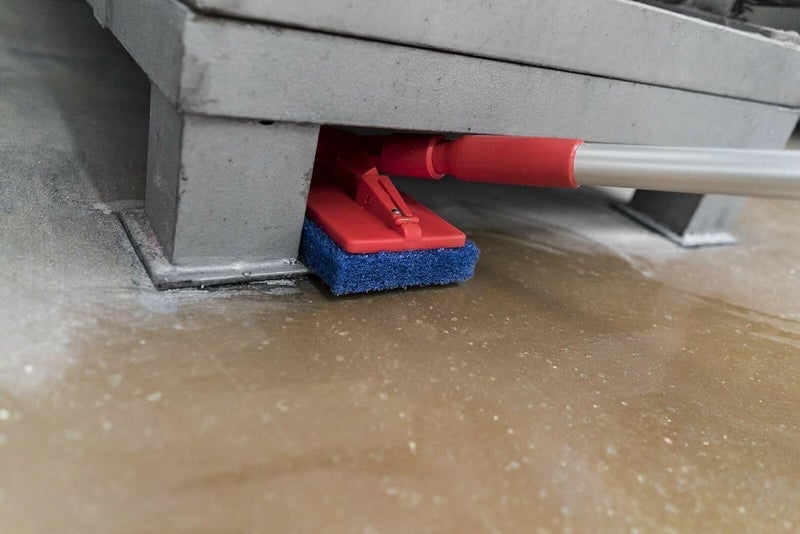 Vikan 55004 Pad Holder,Floor,9" x 3.7",PP/SS,Red - Image 4