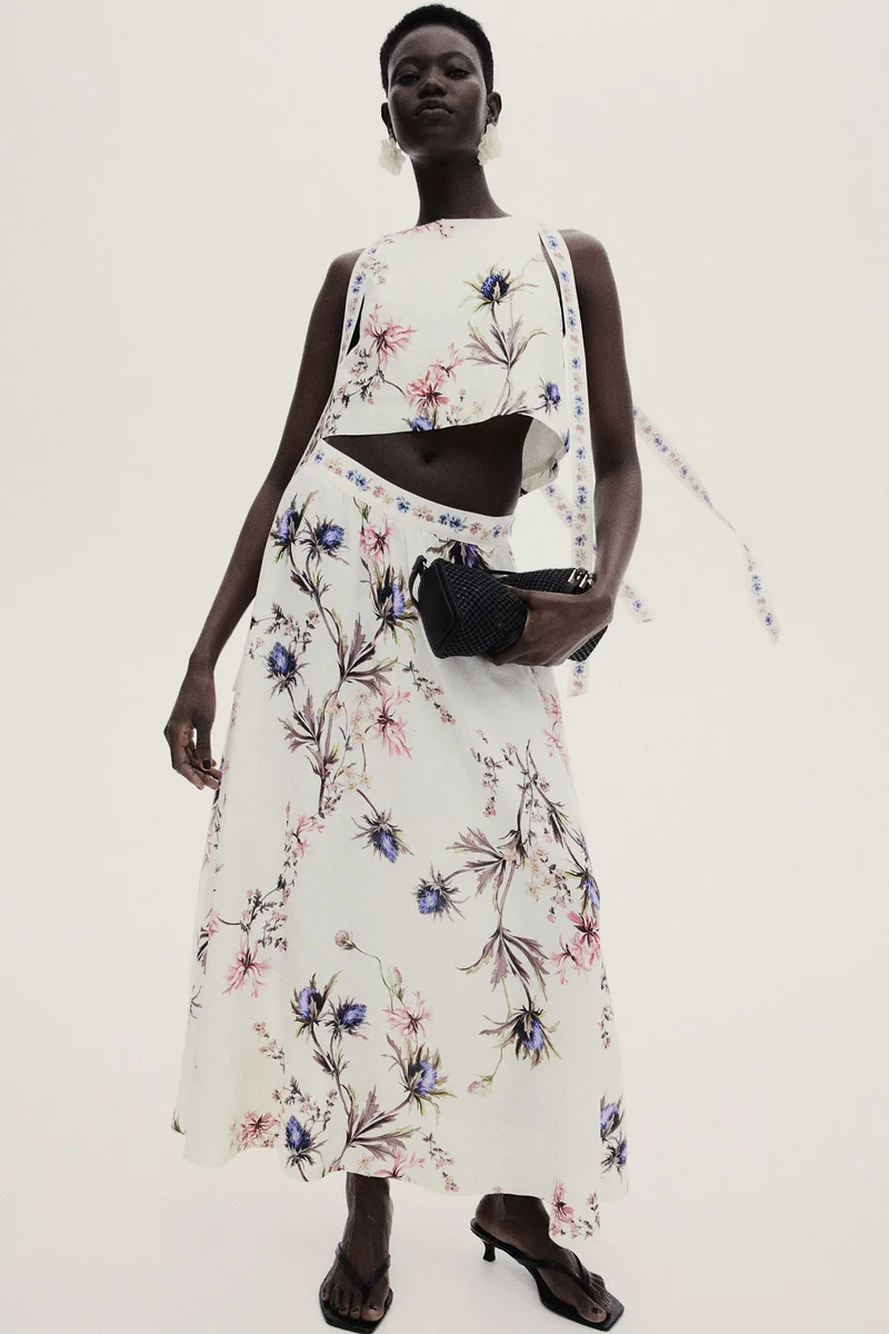 اتش اند ام بلوزة من مزيج الكتان بشرائط كتف مربوطة