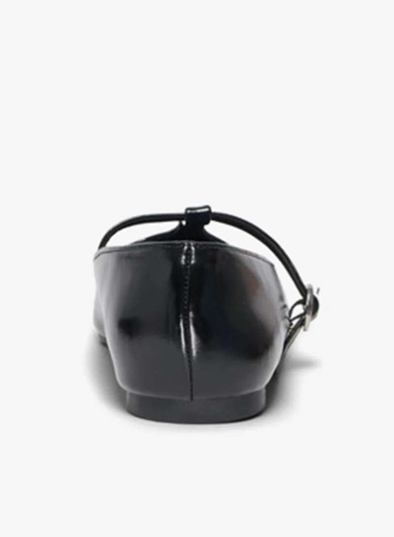 Only Akira Ballerinas
