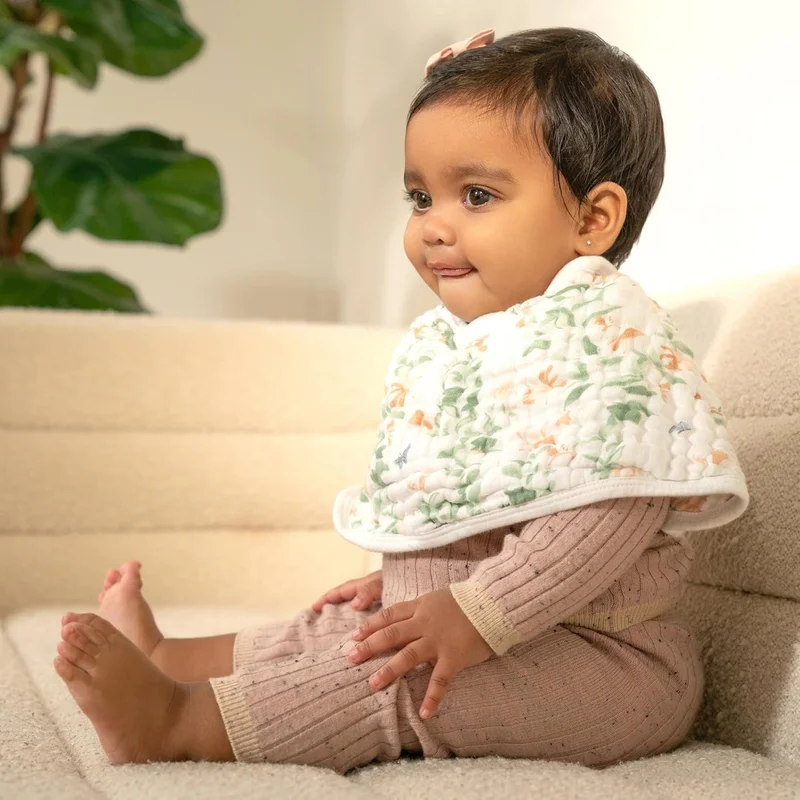 ايدن + أناي Aden + Anais Essentials Cotton Muslin Baby Burpy Bib - Butterfly Garden, One Size