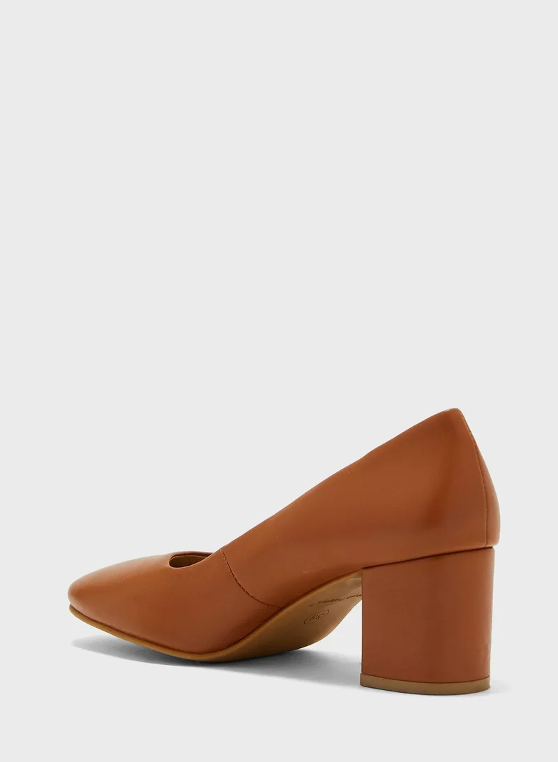 هاش بابيز Pointed Toe Pumps