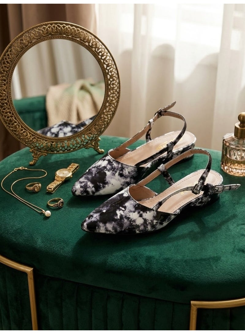 Trip Open-toe low-heeled shoe with ankle strap - Image 2